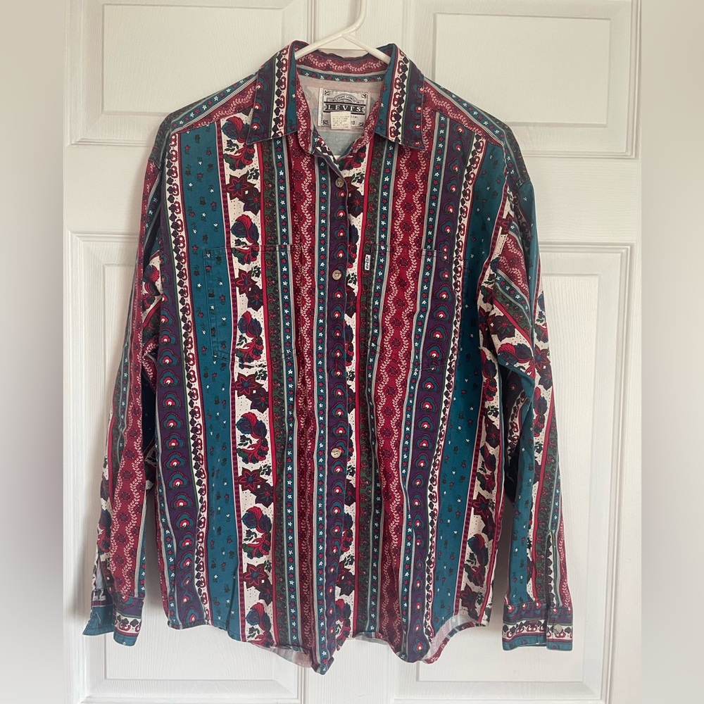 Vintage Levi's Multicolor Striped Button Down Shirt